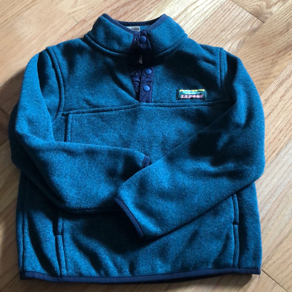 DARK green boys LLBEAN sweatshirt